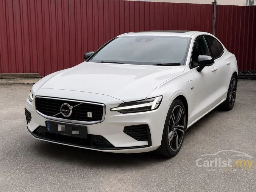 2020 Volvo S60 Recharge T8 R-Design Sedan