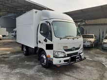 New HINO XZU600K 10 Feet Truck