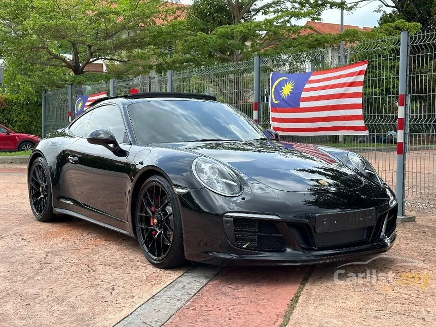 2019 Porsche 911 Carrera GTS Coupe