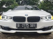 2013 BMW 320i 2.0 Luxury Sedan Pajak Panjang