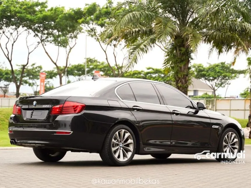 2017 BMW 520i Luxury Sedan