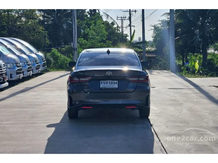 2025 Toyota Yaris Ativ Premium Sedan