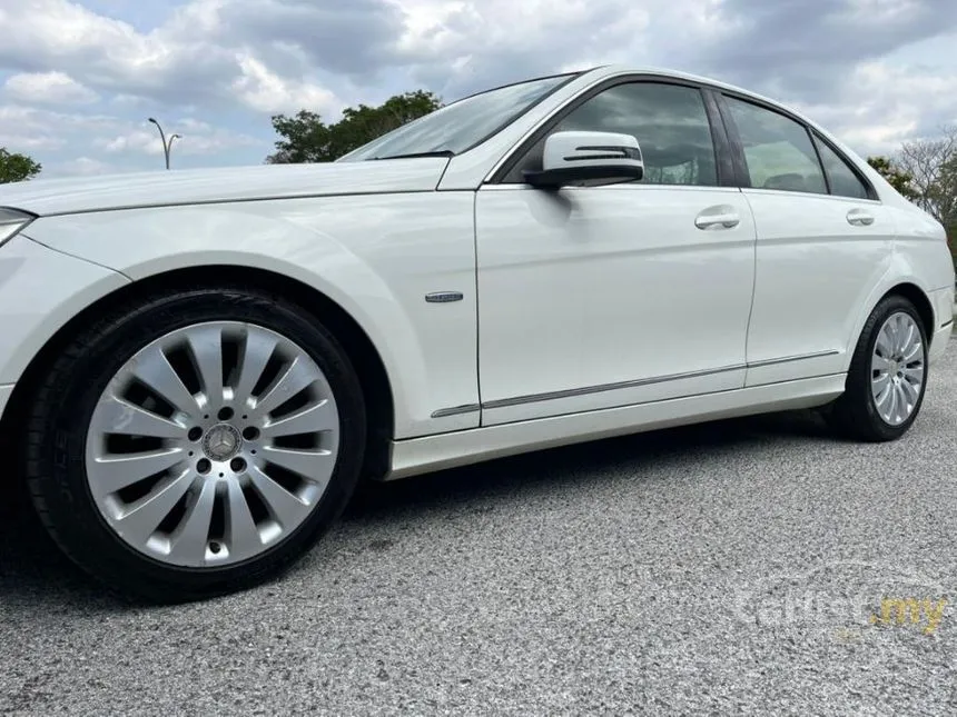 2011 Mercedes-Benz C200 Avantgarde CGI Sedan