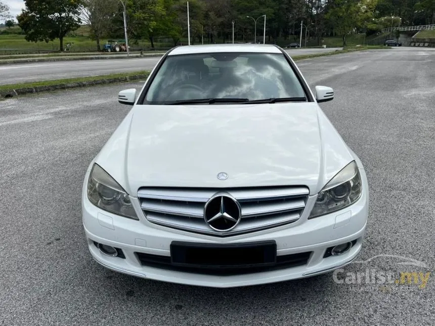 2011 Mercedes-Benz C200 Avantgarde CGI Sedan