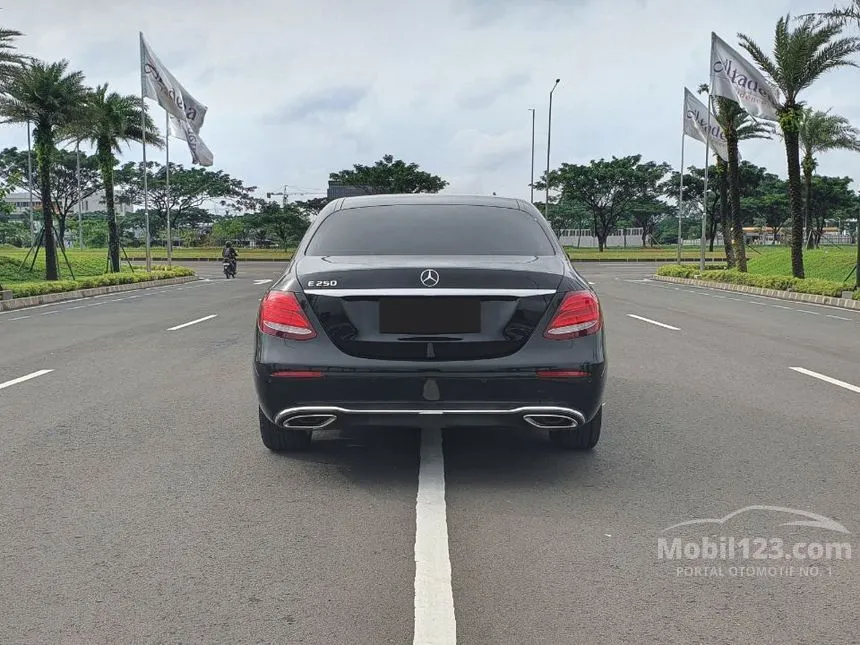 2017 Mercedes-Benz E250 Avantgarde CKD Sedan