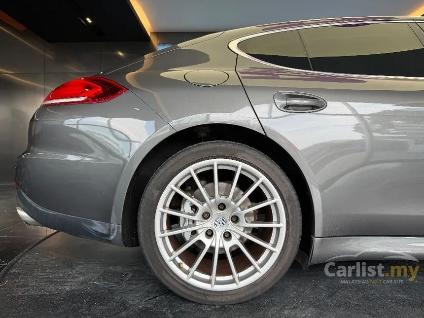 2013 Porsche Panamera 4S Hatchback