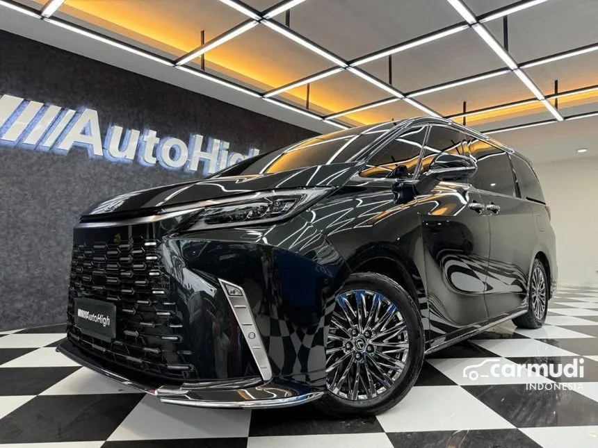 2024 Lexus LM 350h 7 Seater MPV