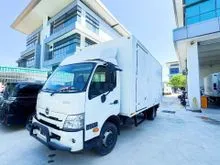 2022 Hino 300 Series 4.0 XZU730L8 -XZC730R 18ft Box With Tail Gate