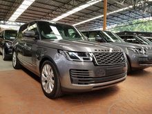 2017 Land Rover Range Rover 4.4 Vogue SDV8 SUV Panoramic Roof Power Boot Keyless-Go Push Start Button Meridian Sound System Xenon Light LED Daytime Running Light Reverse Camera