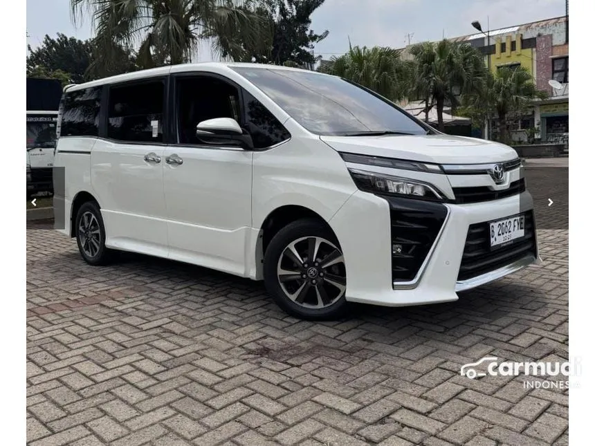 2020 Toyota Voxy Wagon