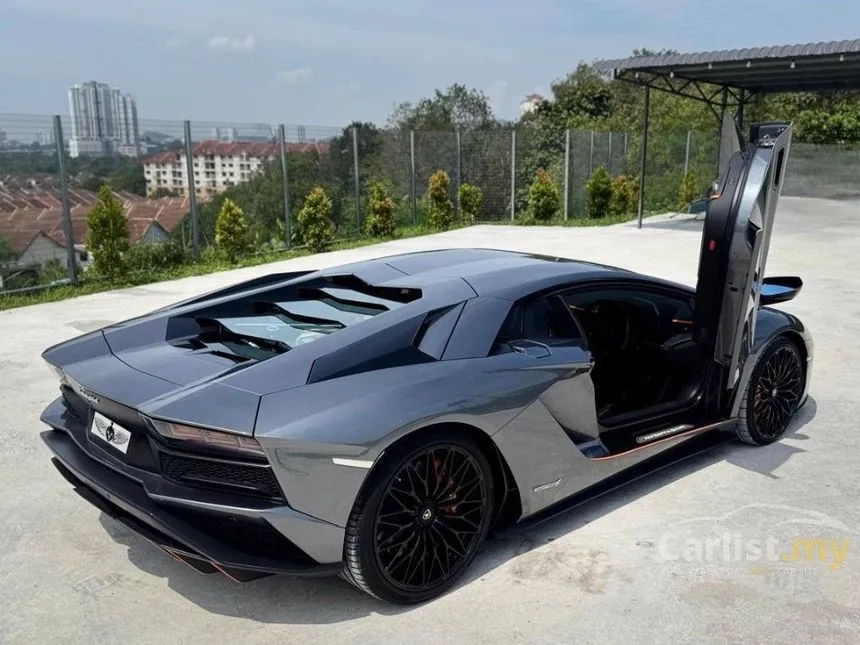 2018 Lamborghini Aventador S Coupe