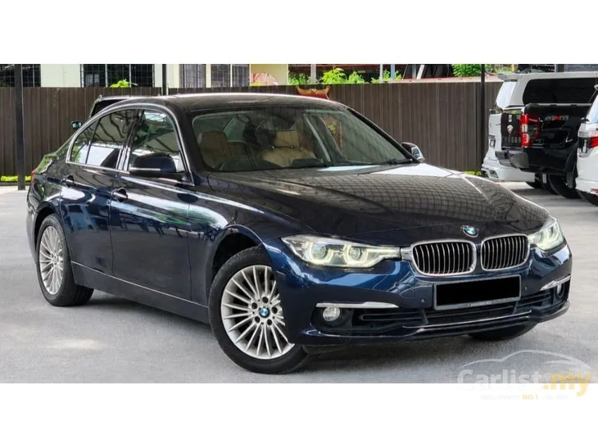 2016 BMW 318i Luxury Sedan