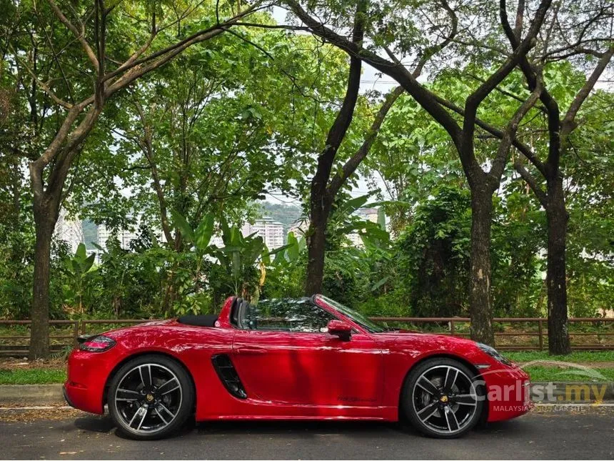2022 Porsche 718 Boxster Convertible