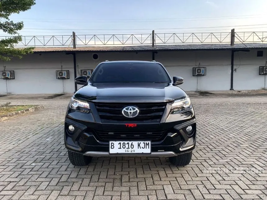 Jual Mobil Toyota Fortuner 2019 TRD 2.4 di Banten Automatic SUV Hitam Rp 420.000.000