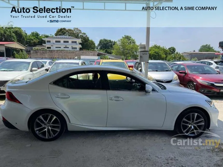 2018 Lexus IS 300 Premium Sedan
