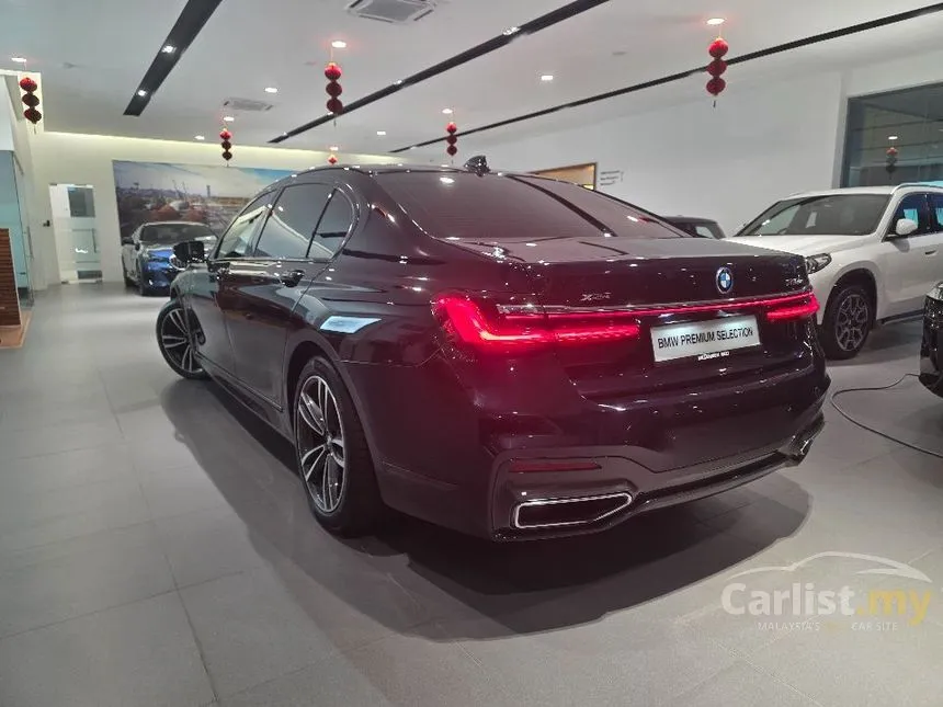 2022 BMW 740Le xDrive M Sport Sedan