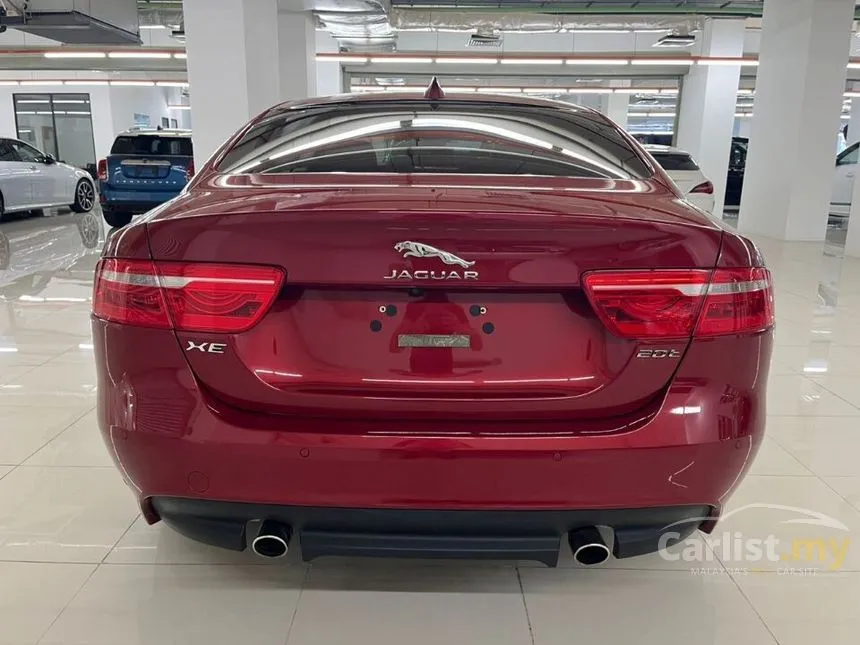 2018 Jaguar XE Prestige Sedan