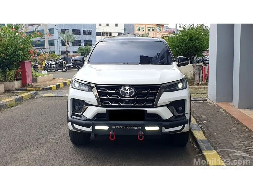 2022 Toyota Fortuner SRZ GR SPORT 4X2 SUV