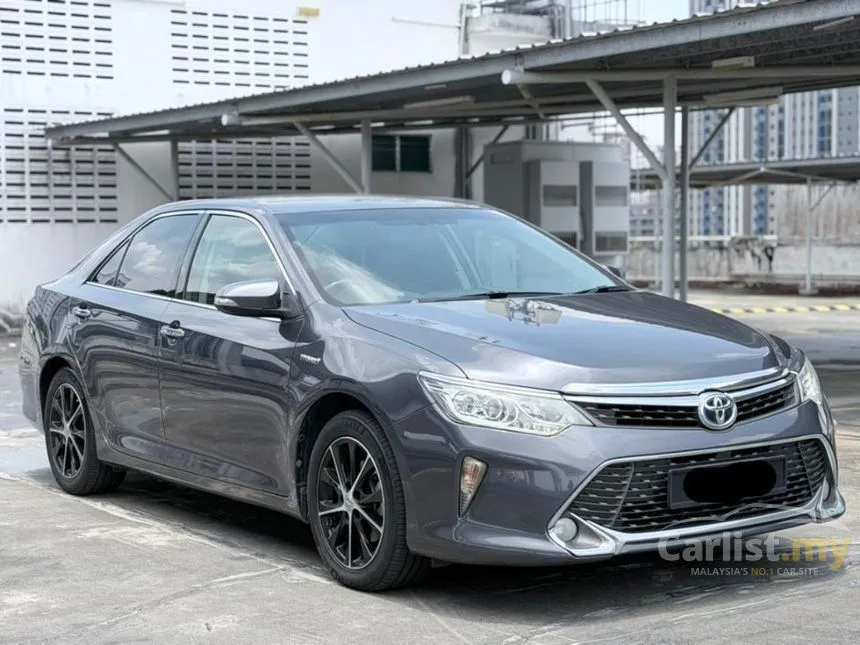 2015 Toyota Camry Hybrid Sedan