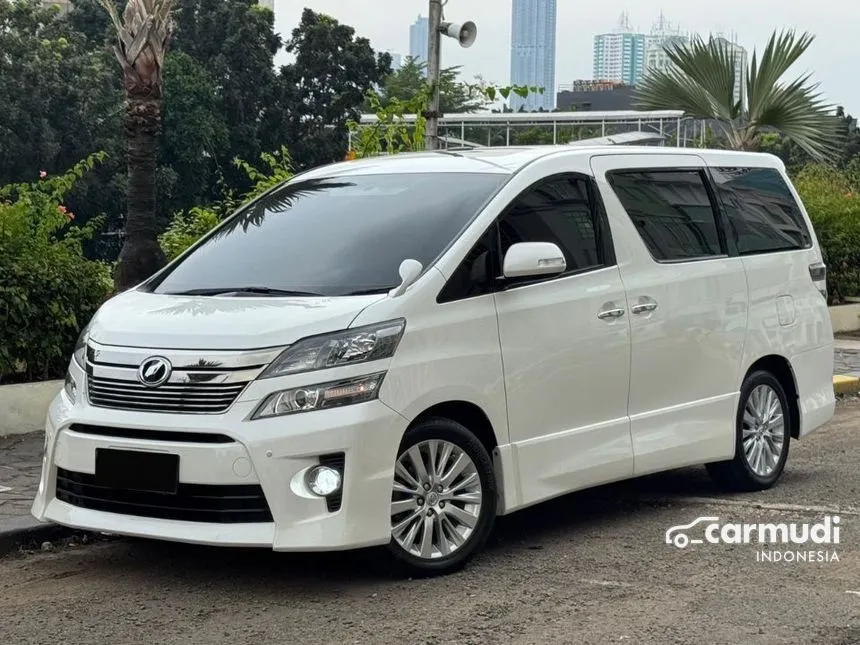 2013 Toyota Vellfire Z MPV