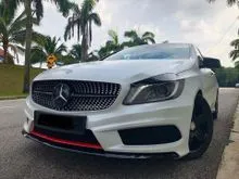 2014 Mercedes-Benz A250 2.0 Sport Hatchback 1 CAREFUL OWNER LOW MILE FREE WARRANTY/FREE TINTED