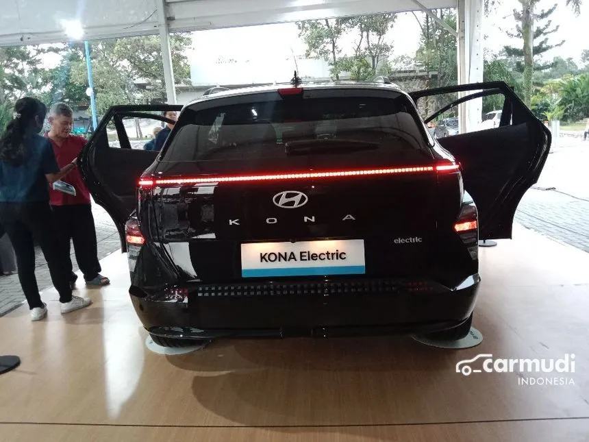 2024 Hyundai Kona Electric Long Range Signature Wagon