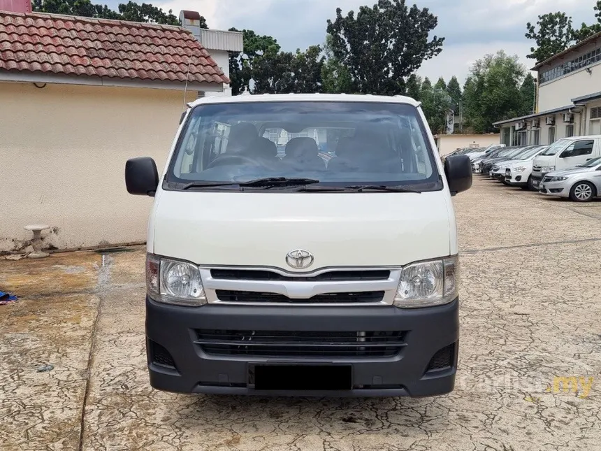 2011 Toyota Hiace Window Van