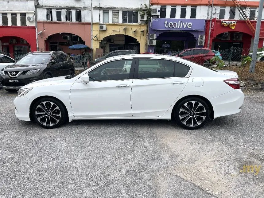 2017 Honda Accord VTi-L Sedan
