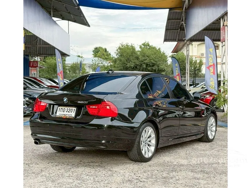 2013 BMW 320i SE Sedan