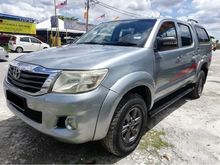 2012 Toyota Hilux 2.5(M)G VNT D-4D TURBO 4X4 Pickup Truck