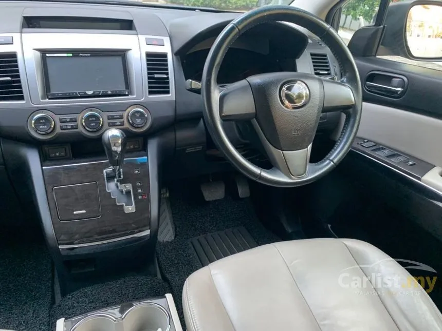 2012 Mazda 8 MPV