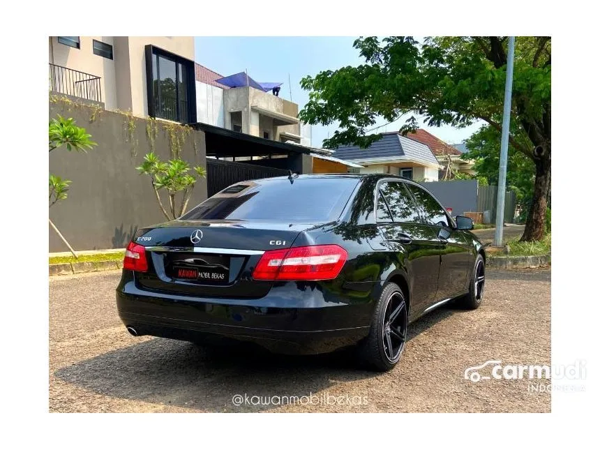 2010 Mercedes-Benz E200 CGI Sedan