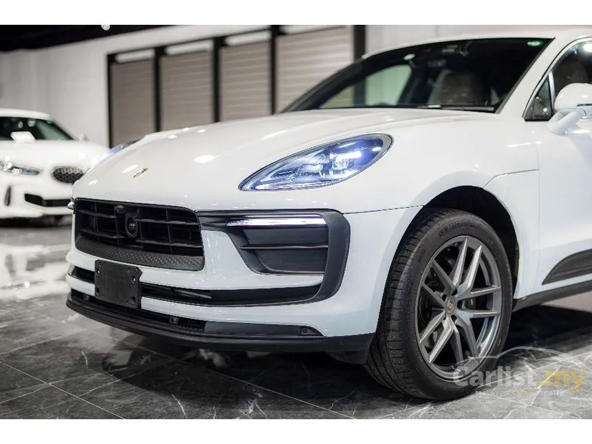 2022 Porsche Macan SUV