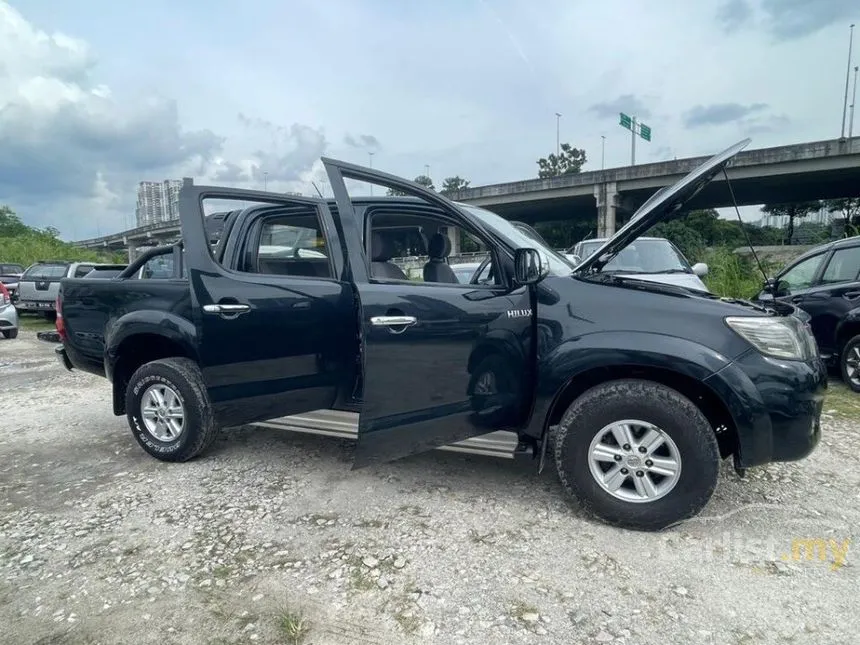 2010 Toyota Hilux Double cab Pickup Truck