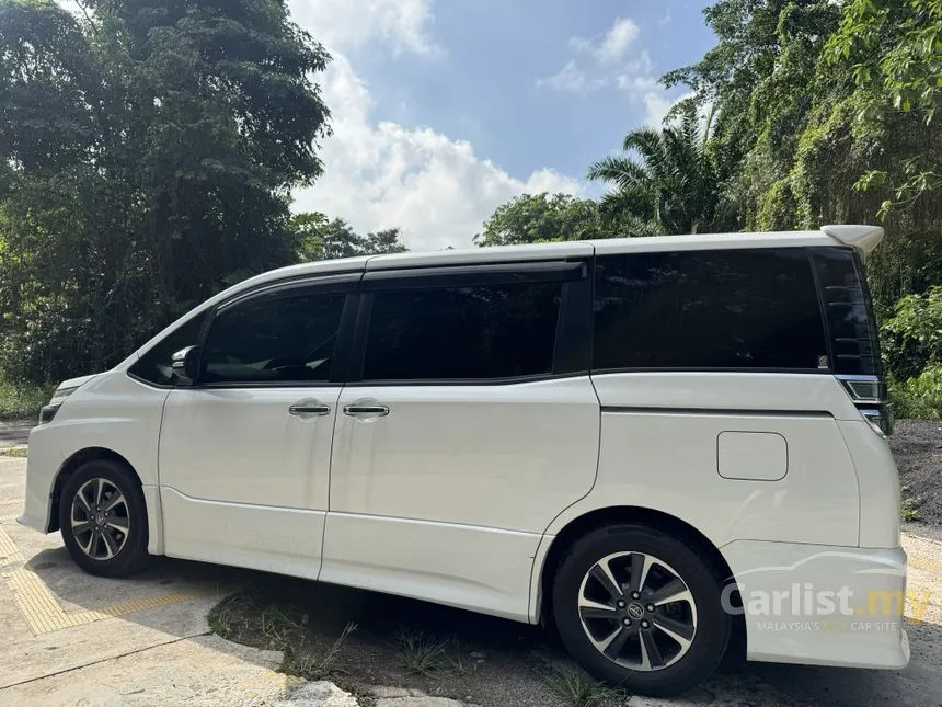 2018 Toyota Voxy X MPV