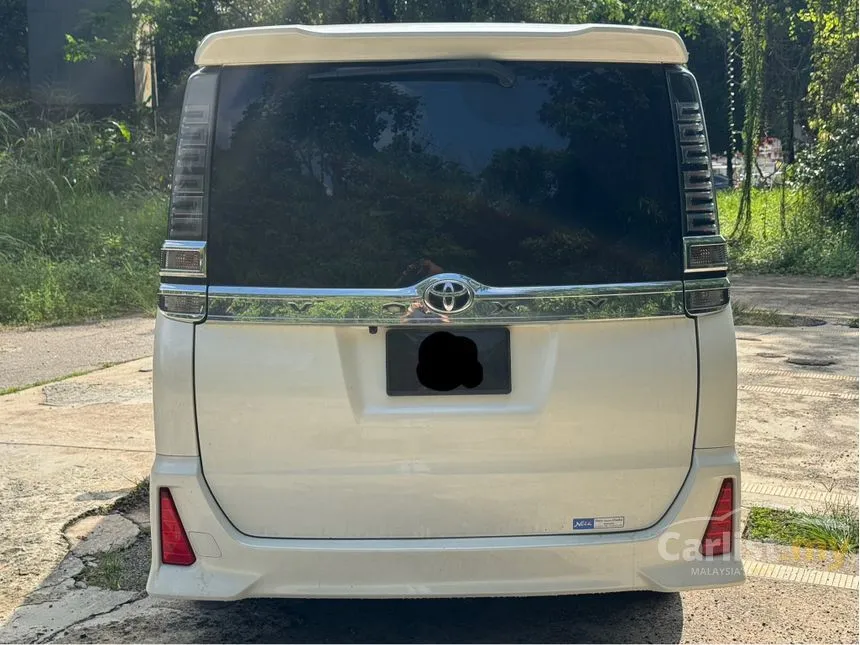 2018 Toyota Voxy X MPV