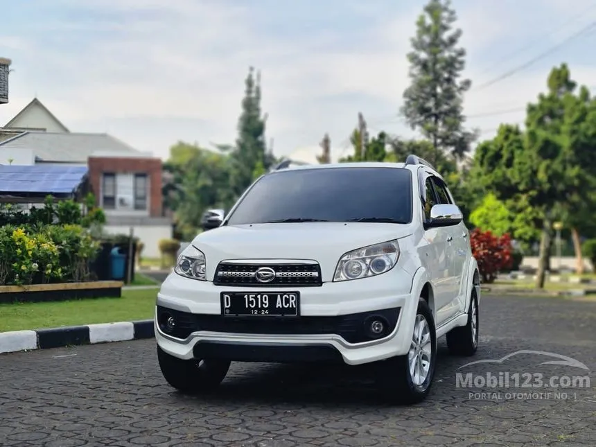 Jual Mobil Daihatsu Terios 2014 TX 1.5 di Jawa Barat Automatic SUV Putih Rp 155.000.000