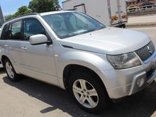 2005 Suzuki Grand Vitara 2.0 GLX SUV -- WELL MAINTAINED --