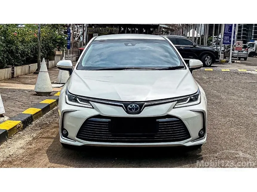 Jual Mobil Toyota Corolla Altis 2019 HYBRID 1.8 di DKI Jakarta Automatic Sedan Putih Rp 369.000.000
