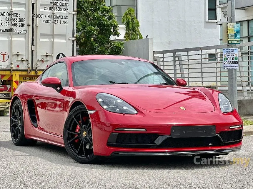 2022 Porsche 718 Cayman GT4 Coupe
