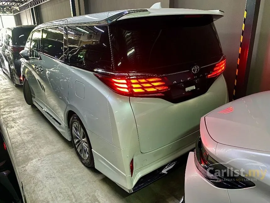 2024 Toyota Alphard Z 7-Seater MPV