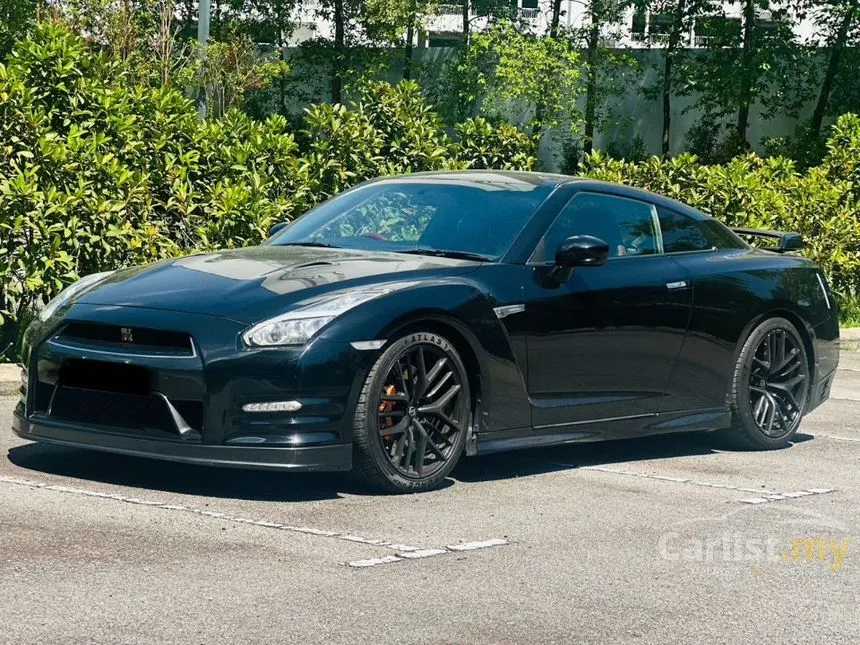 2014 Nissan GT-R Premium Edition Coupe