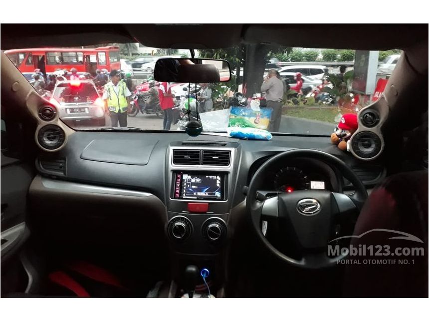 2015 Daihatsu Xenia R MPV