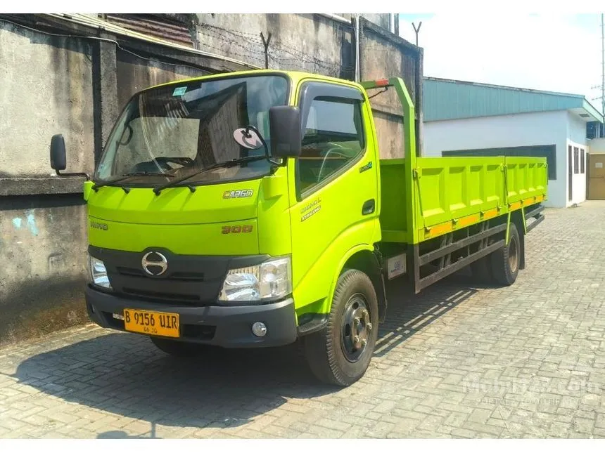 2024 Hino Dutro 136 HDL 5.8 6 Wheel Cargo Truck