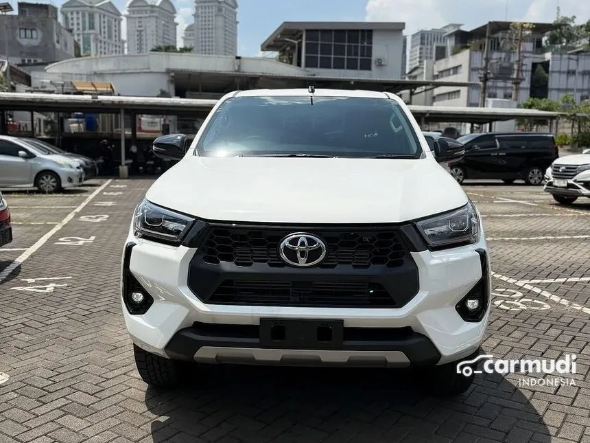 2025 Toyota Hilux V Pickup