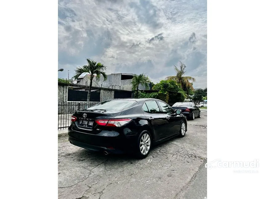 2020 Toyota Camry V Sedan