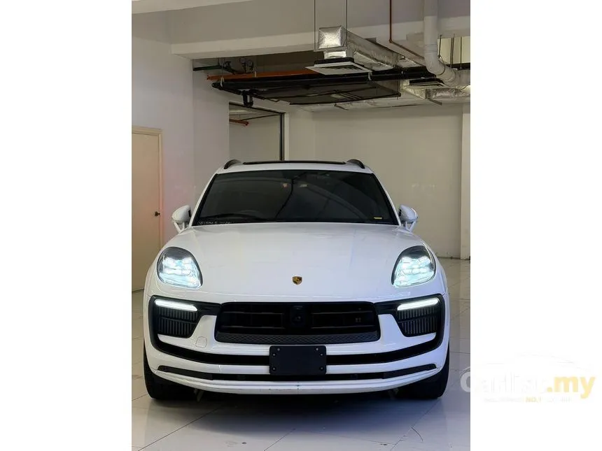 2021 Porsche Macan Turbo SUV
