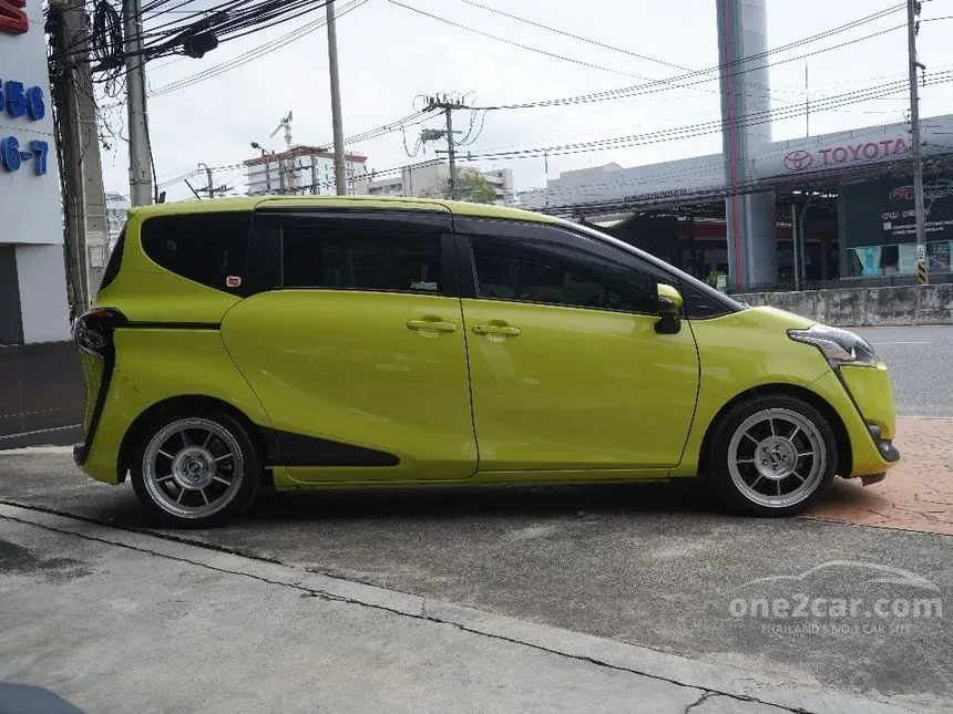 2023 Toyota SIENTA V Wagon