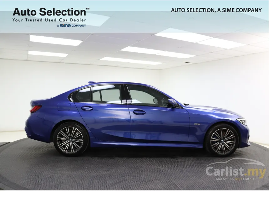 2022 BMW 330e M Sport Sedan