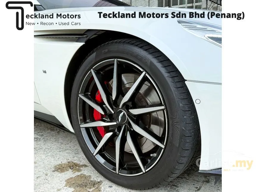 2017 Aston Martin DB11 V12 Coupe